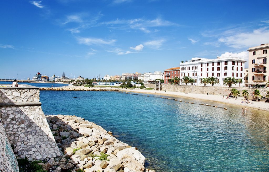 que ver y hacer en Civitavecchia. Paseo marítimo de Pirgo