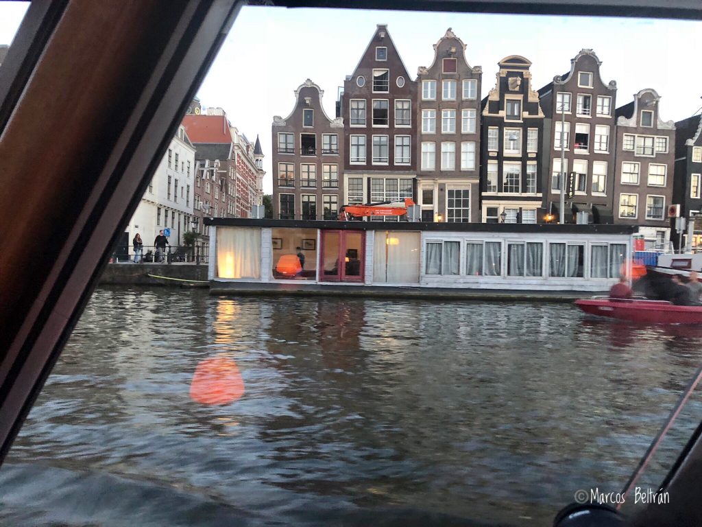 Holanda, destino ideal para viajar con niños. Casas flotantes